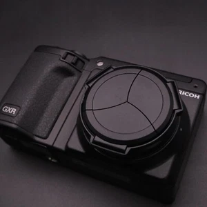 Ricoh GXR Digital Camera P10 28-300mm Lens Mint Condition Low Shutter Count - Picture 1 of 17