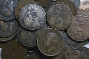 1912 Pennies Titanic Sinking Date Bulk Lot of 40 Circulated 1d's George V - Picture 1 of 2