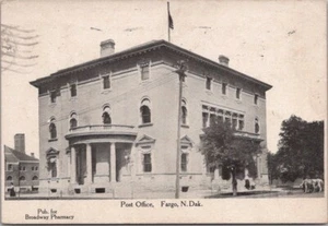 Postal de colección FARGO Dakota del Norte "Oficina de correos" vista a la calle - 1910 ND Cancelar - Imagen 1 de 2