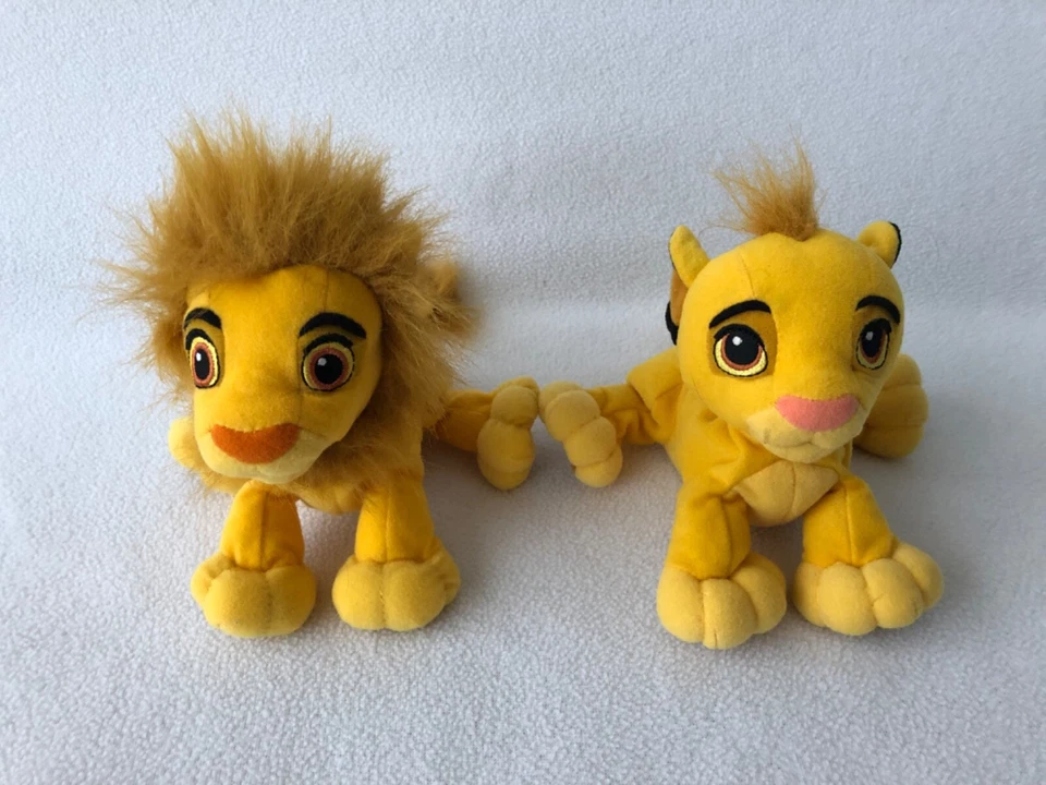 Disney Hasbro The Lion King Young Simba Cub and Simba with Mane Plush 2002 - Image 1 of 4
