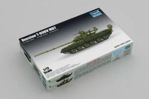 Trumpeter 07145 1/72 Russian T-80BV Main Battle Tank - Picture 1 of 6