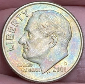 Hermosa moneda de diez centavos Roosevelt 2001-D brillante en tono dorado/arco iris #7 - Imagen 1 de 16