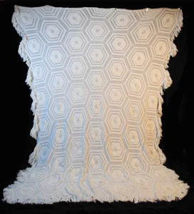 Vintage Scalloped Crochet Bedspread With Popcorn Stitch, 120" x 86" - Picture 1 of 11