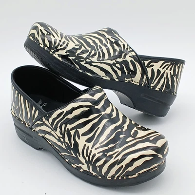 Профессиональные сабо Dansko из лакированной кожи с принтом зебры размер 41 США 10,5 б/у в отличном состоянии - Изображение 1 из 4