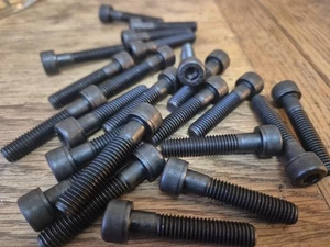 PACK OF 22 ALLEN HEADED  BOLTS ( 8 X 40MM) - Picture 1 of 1