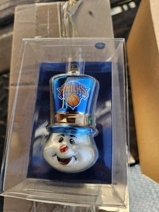NY Knicks Top Hat Snowman Ornament - Picture 1 of 4