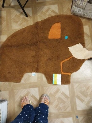 Alfombra Pillowfort Christian Robinson Acento Elefante 100% Algodón 30 pulgadas x 42 pulgadas Marrón Foto 1 de 4