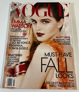 VOGUE MAGAZINE - JULY 2011 - EMMA WATSON - Bild 1 von 2