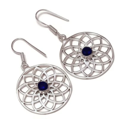 Grandes pendientes colgantes de flores hechas a mano con superposición de plata de piedras preciosas de tanzanita Foto 1 de 3