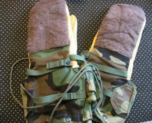 New US Military Small Mittens Extreme Cold Weather & Liners Woodland Camo Wool - Picture 1 of 5