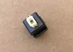 1x Interruptor de Teclado TÁCTIL ALPS Crema Amortiguado PROBADO FUNCIONANDO - Imagen 1 de 1