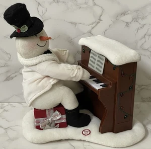 2005 Hallmark Musical Jingle Pals Klavier spielen singender Schneemann Plüsch getestet - Bild 1 von 6
