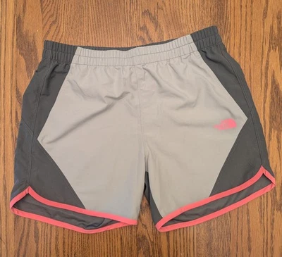 Pantalones cortos North Face gris/rosa para niñas talla XL 18 Foto 1 de 3