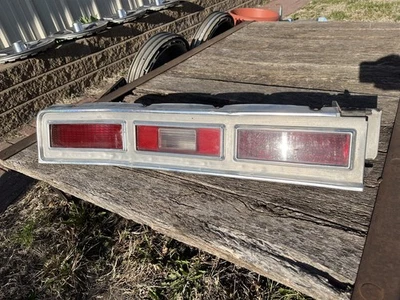 Luz trasera izquierda Chevrolet Impala 1974 OEM 74 LH Chevy Foto 1 de 4