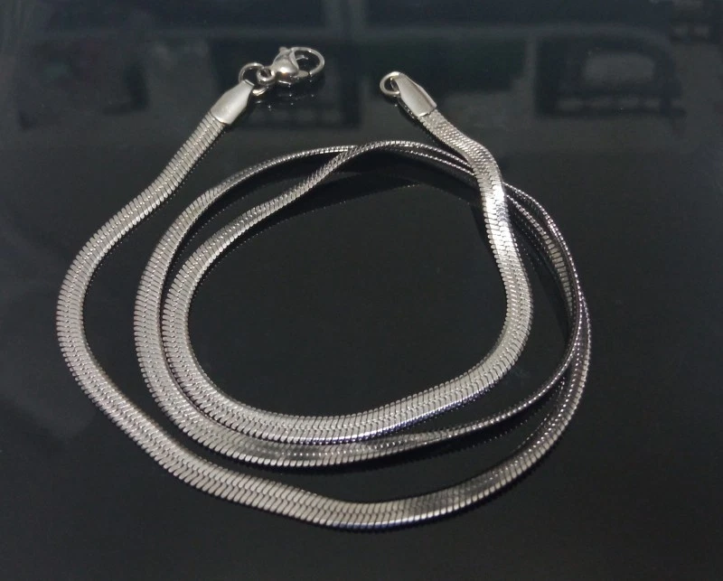 1pz collana girocollo snake chain  in acciaio inox 45cmx3mm colore argento scuro - Immagine 1 di 2
