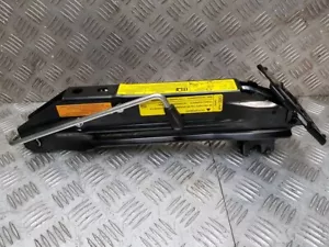08-12 AUDI Q5 MK1 8R CAR SCISSOR JACK VEHICLE LIFT 8R0011031C 6 MONTH WARRANTY - Picture 1 of 7