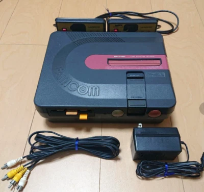 SHARP Twin Famicom NES AN-500B. Jogo retrô raro preto x vermelho testado funcionando - Imagem 1 de 4