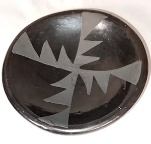 Ciotola ceramica argilla nera vintage fatta a mano nativi americani Santa Clara Pueblo - 4"x 1" - Foto 1 di 9