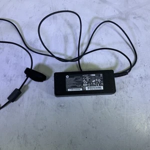 Cargador de fuente de alimentación adaptador CA HP TPC-CA54 65W 19.5V 3.33A - NG F1C - Imagen 1 de 7
