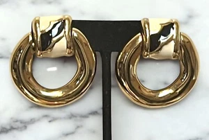 Givenchy ~ Large Vintage 80’s Dangle Drop Door Knocker Enamel Gold Tone Earrings - Picture 1 of 10