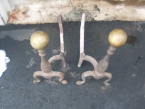 Pair Of Vintage Cast Iron Andrions/brass ball tops - Picture 1 of 2