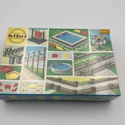 Kibri Bausatz 8092 Suburban Scenery NEW  - image 1 of 4