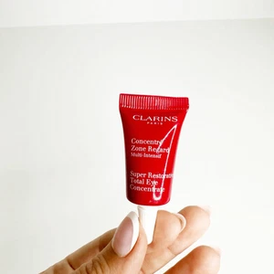 CLARINS Super Restorative Total Eye Concentrate 0.1 Oz 3 mL Travel NEW NB - Picture 1 of 4