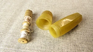 Vintage Yellow Celluloid Thread / Needle Case With Thimble Lid - Picture 1 of 3