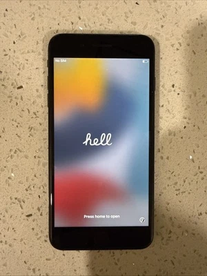 Apple iPhone 7 Plus 32GB Black Unlocked Smartphone without Cord MNQH2LL/A - Image 1 of 2