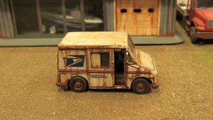 CUSTOM BUILT WEATHERED RUSTY JUNK PARTS YARD GRUMMAN POSTAL VEHICLE LLV 1:64/A - Picture 1 of 16