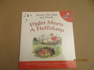 21x23cm book Winnie the Pooh and Friends PIGLET MEETS A HEFFALUMP - Picture 1 of 4