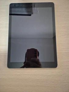 Apple iPad Air 1st Gen. (A1474) 16GB Wi-Fi 9.7in - Space Grey - 2013 - GRADE B - Picture 1 of 11