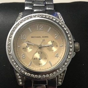 Vintage Michael Kors Watch NEW BATTERY - Picture 1 of 9
