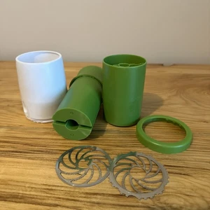 Microplane Herb Mill Grinder Chopper - Picture 1 of 3