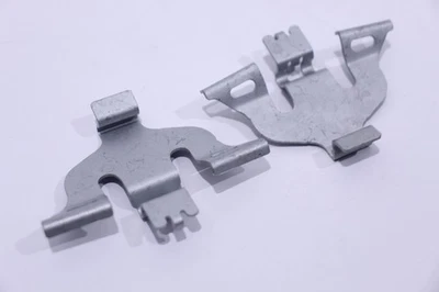 Audi Q7 4M Front Brake Caliper Lower Pad Retaining Clips x2 New 4M0615269C - Image 1 of 4