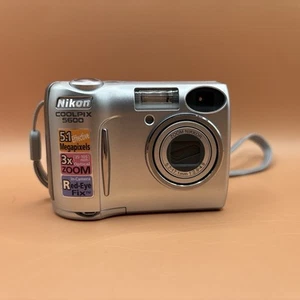 Nikon Coolpix E5600 Digital Camera Silver 5.1 Mega Pixels 35-105mm Zoom - TESTED - Picture 1 of 14