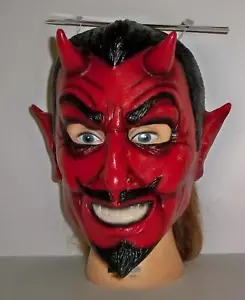 ADULT RED CLASSIC DEVIL LATEX FACE MASK HALLOWEEN COSTUME ACCESSORY TB22042 - Picture 1 of 4