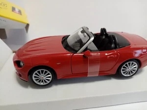 Fiat 124 SPIDER modellino 1/24 Die-Cast B Burago - Foto 1 di 6