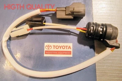 CABLE SOLENOIDE TRANS TOYOTA FORKLIFT 32620-23330-71 CALIDAD OEM Foto 1 de 4