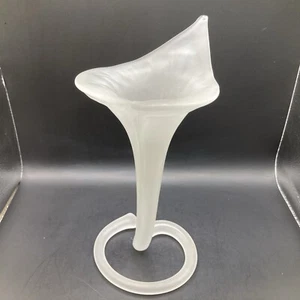 Mundgeblasene Calla Lilie/Trompete Milchglas Vase. L11625 - Bild 1 von 11