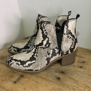 Dr scholls slip on booties. Snake print ankle boot western cowgirl comfort boots - Picture 1 of 8