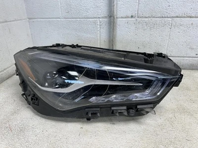 Mercedes Benz CLA250 2025 OEM LED FARO PASAJERO LADO DERECHO ID A1189069001 Foto 1 de 4