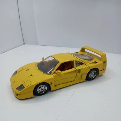 Литой желтый автомобиль Burago 1987 Ferrari F40 сделано в Италии - Изображение 1 из 4