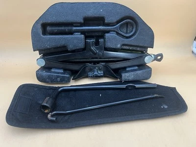 Jack neumático hyundai genesis 2009-2014 con kit de herramientas y estuche de espuma OEM Foto 1 de 4