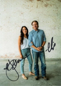 Foto firmada por CHIP y JOANNA GAINES 5x7 con certificado de autenticidad de holograma - Imagen 1 de 2