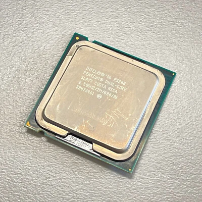 Intel Pentium E5200 DualCore 2.50GHz 800Mhz CPU LGA775 Processor Socket SLAY7 - Image 1 of 4