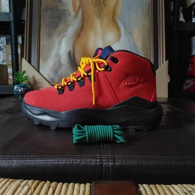 Nike Cygnal Talla 10.5 Bota Impermeable FV4332 600 Rojo Negro Amarillo Verde Gamuza Foto 1 de 4