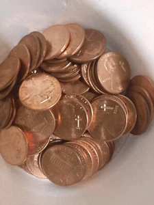 Menge 100 religiöse Kreuz Kruzifix Gegenstempel Lincoln Cent Münzen - Bild 1 von 2