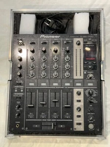 Pioneer DJM-700 4-Kanal-Mixer mit Case - Bild 1 von 3