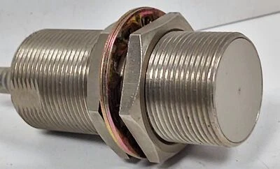 Omron E2E2-X10Y1 Shielded Proximity Sensor - Image 1 of 4